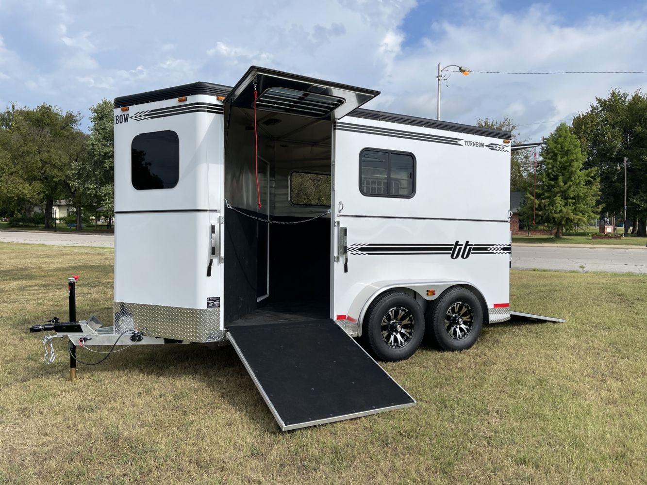 Reverse Slant Load Bumper Pull horse trailers Oklahoma